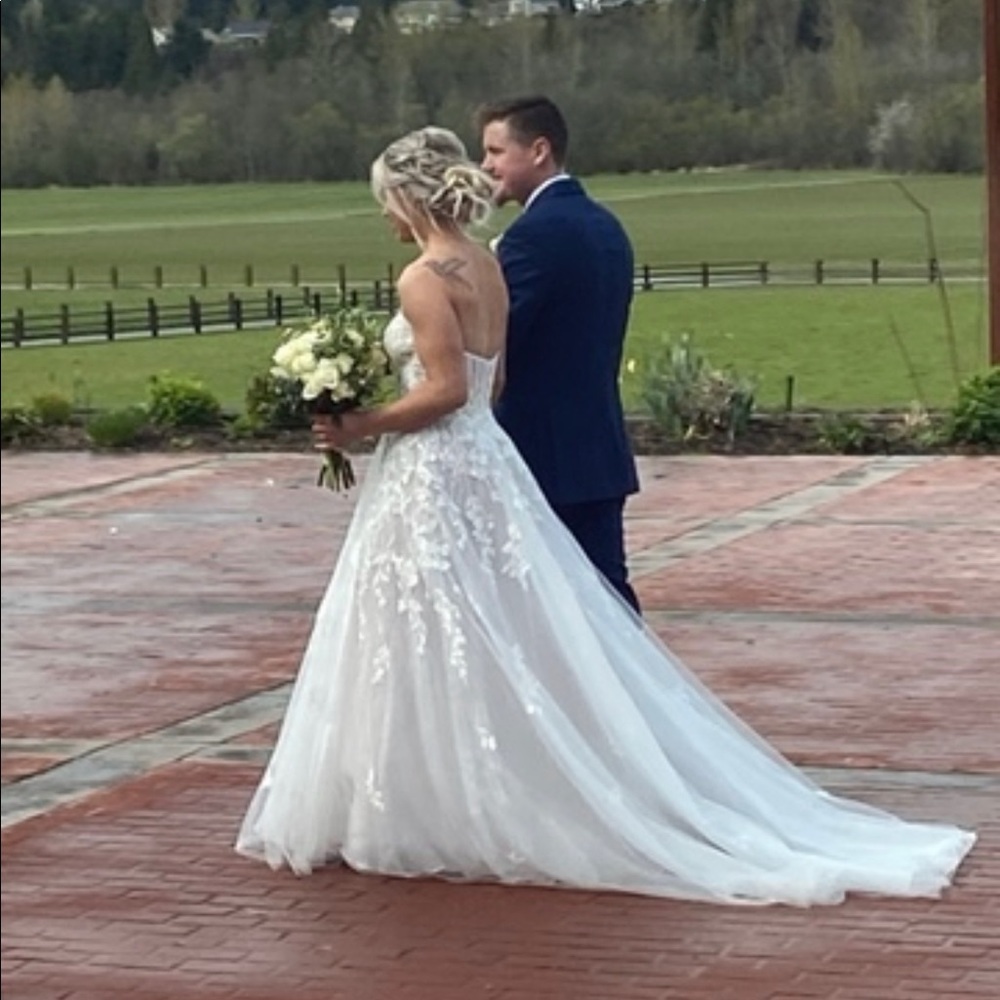 Wedding dress